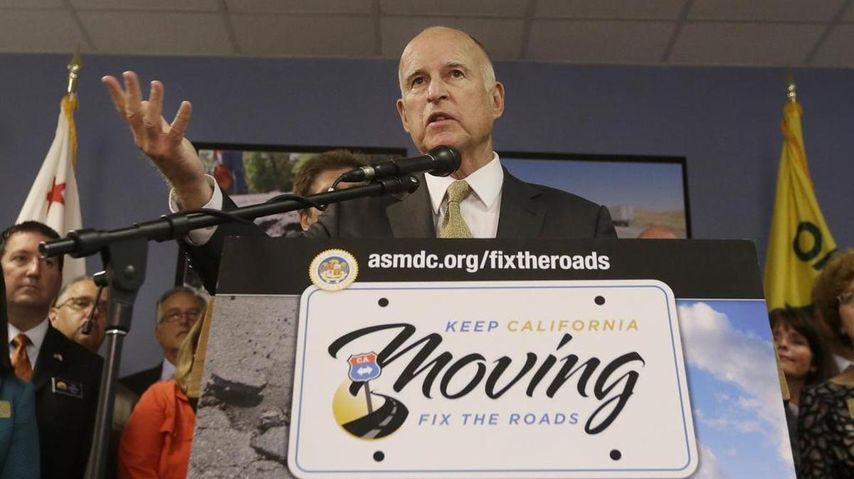 
Gov. Jerry Brown speaks at a news conference about transportation in Oakland, Calif., on Wednesday, Aug. 19, 2015.
