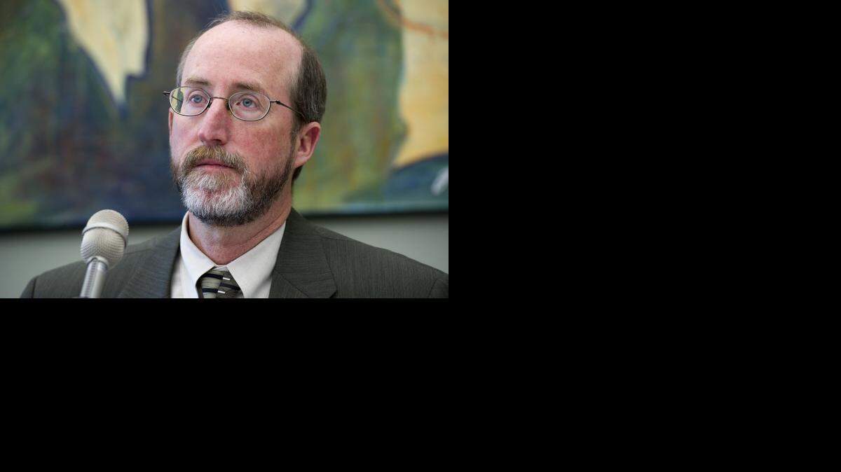 
Steve Glazer, Gov. Jerry Brown administration advisor speaks at a Sacramento Bee and Capital Public radio panel discussion on the state budget on Wednesday, March 23, 2011.
