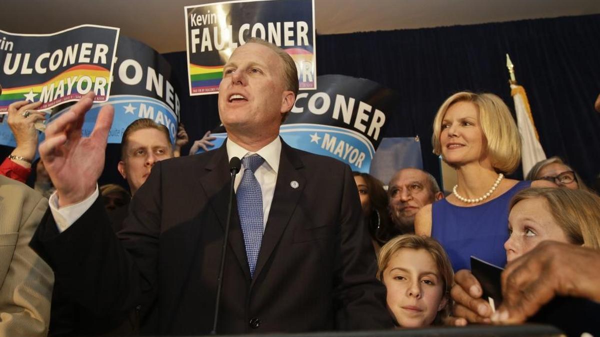 Kevin Faulconer, the mayor of San Diego, speaks to supporters on election night in 2014.