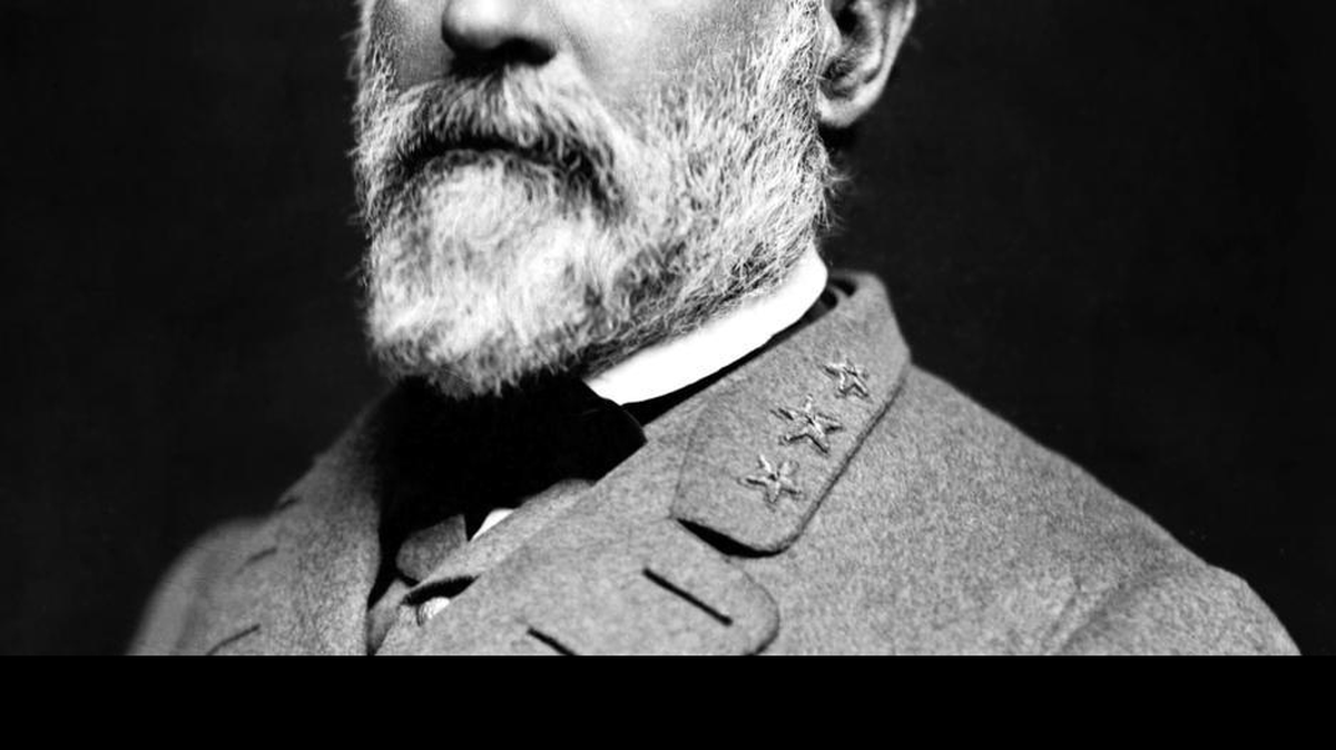 
Portrait of Gen. Robert E. Lee, officer of the Confederate Army.
