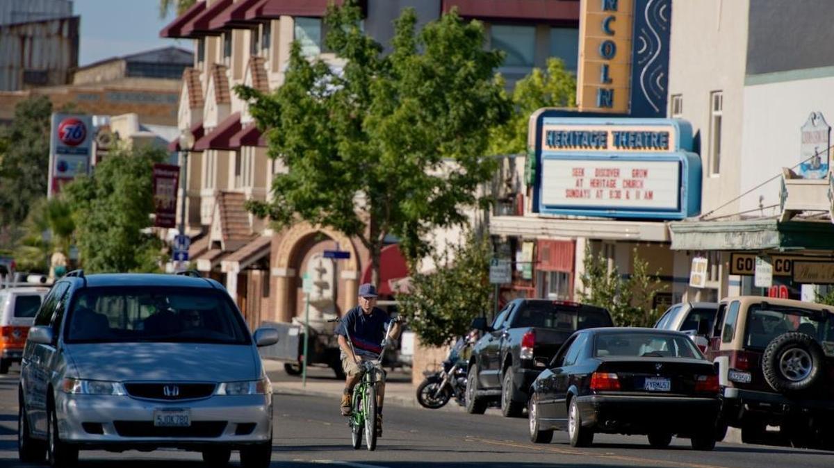 A bicyclist rides southbound on Lincoln Boulevard, Lincoln’s main street, in 2016.