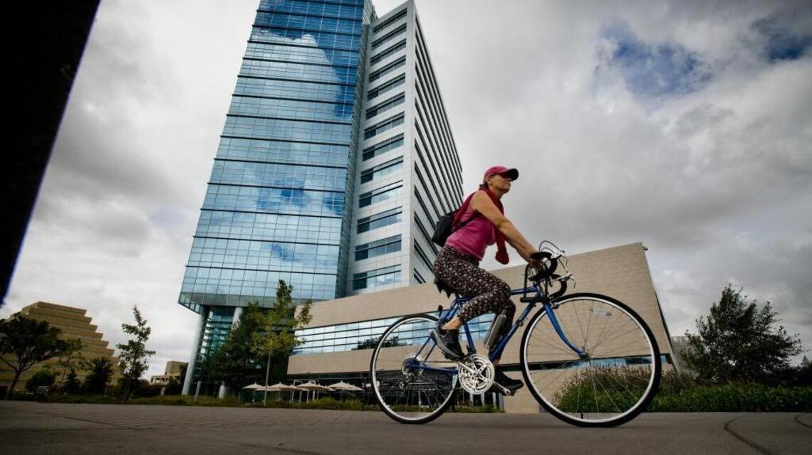 Biking in California can be risky. Here’s a refresh on laws for Sacramento bikers and drivers