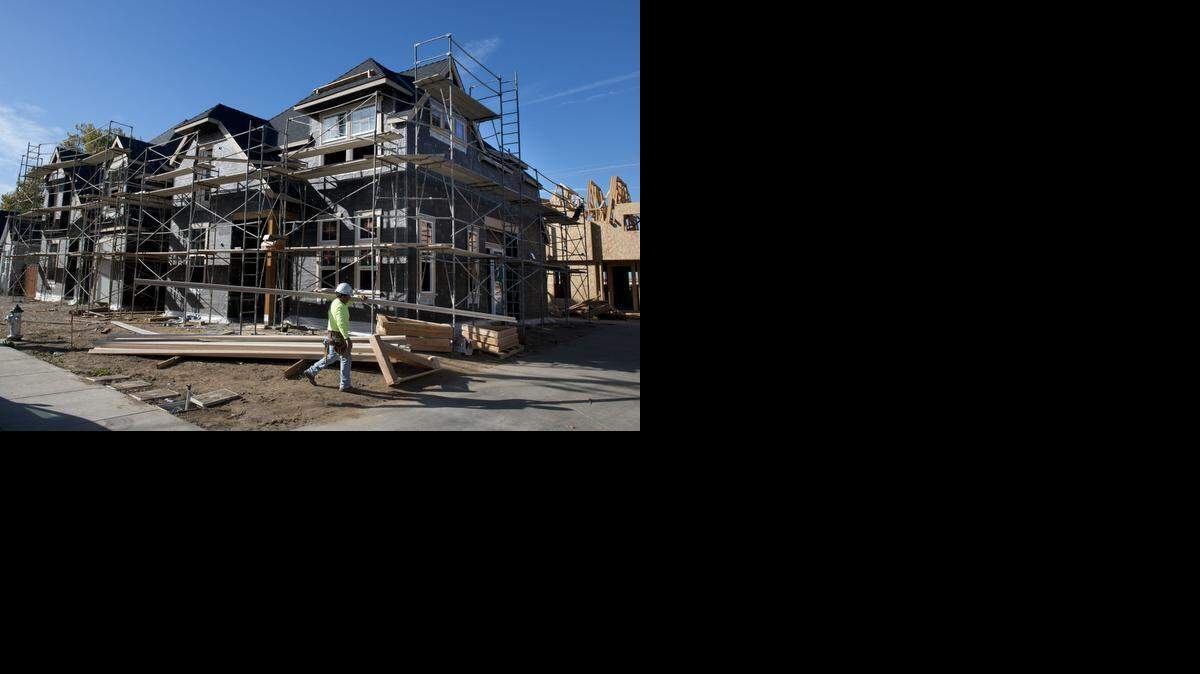 
Stores like Sur La Table, Jack’s Urban Eats and other notable Sacramento-based restaurants are touted as prospective retail tenants if Safeway signs on as the anchor grocery for Curtis Park Village, a 72-acre development on the reclaimed railyard site adjacent to Sacramento City College.

