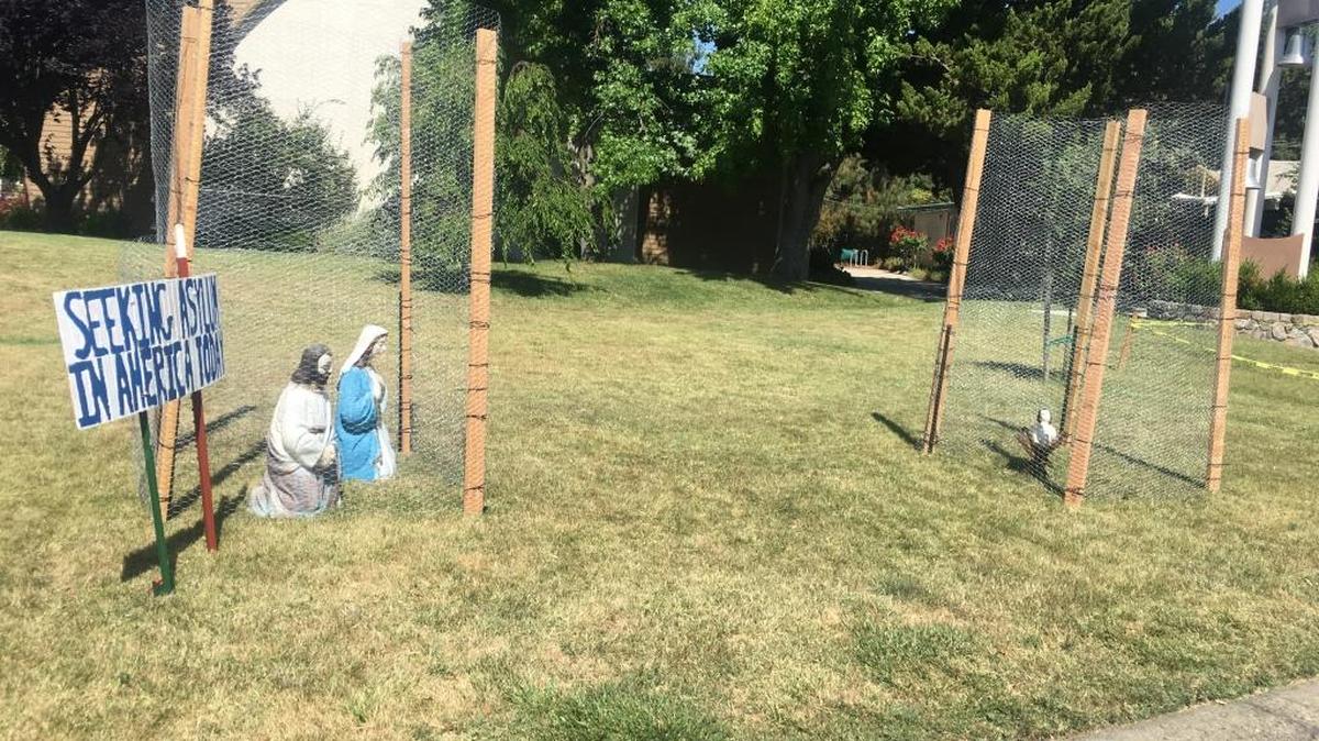 “Seeking Asylum in America Today,” a Nativity scene erected by the Parkside Community Church in Sacramento, invites comparisons between the Trump administration’s treatment of migrant families and the treatment of Jesus Christ.