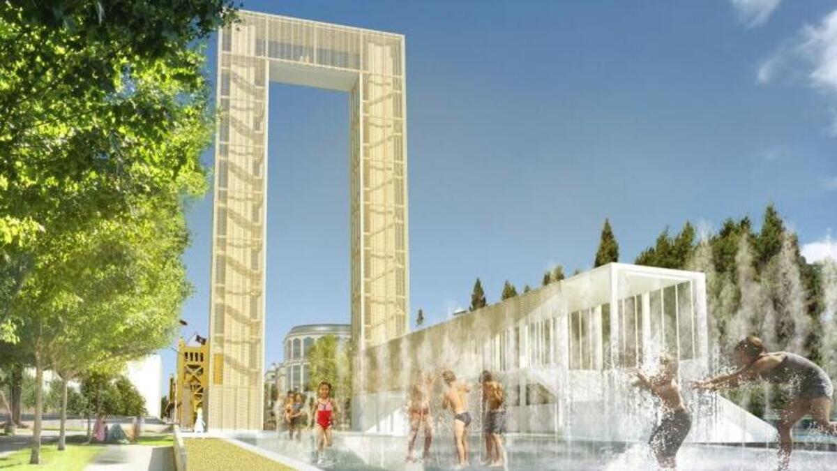 
A nine-story walk-up observation tower echoing the shape of the Tower Bridge was the design idea proposed by architects Stan and Jess Field for Capitol Mall. Symbolically extending the river to the mall with appealing water features, it would add a new architectural landmark to the skyline while giving locals and visitors an unprecedented view of the Capitol and the Tower Bridge.
