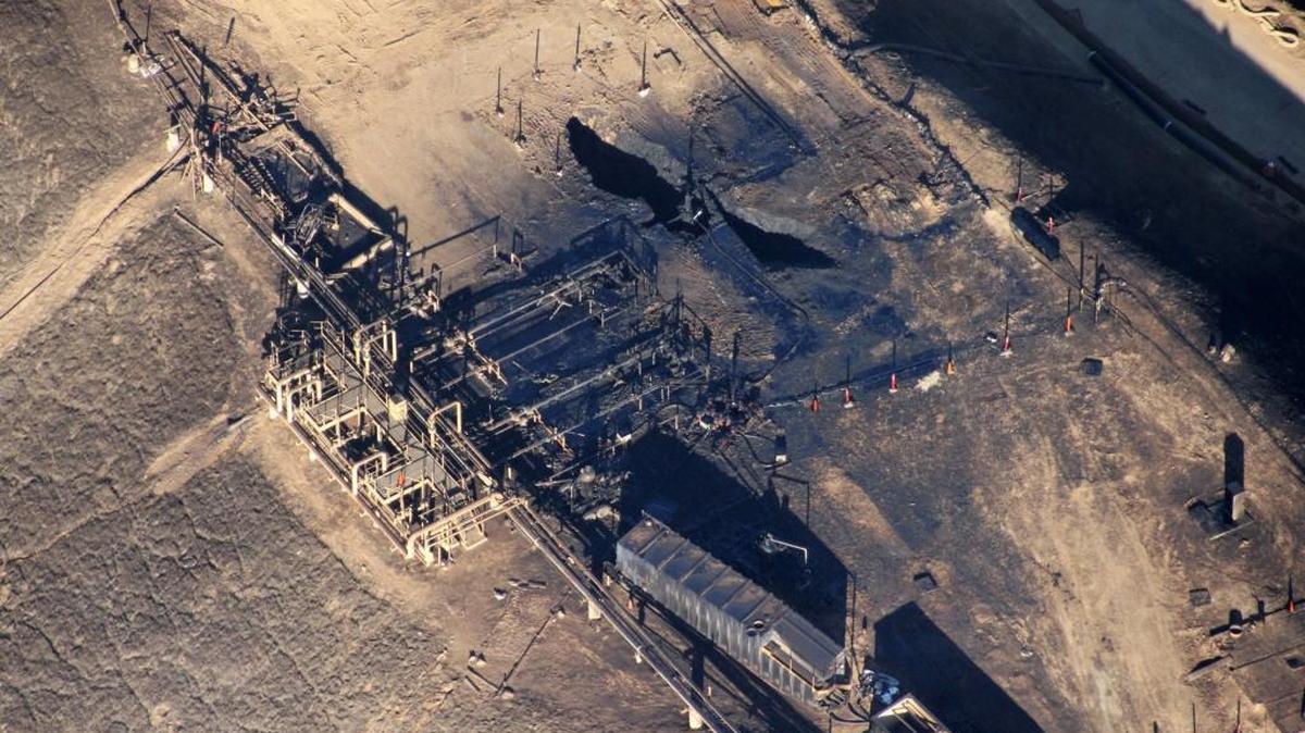 An aerial view shows the relief well at the Aliso Canyon facility above the Porter Ranch area of Los Angeles. A halt to the storage site’s methane leak is expected by the end of the month.