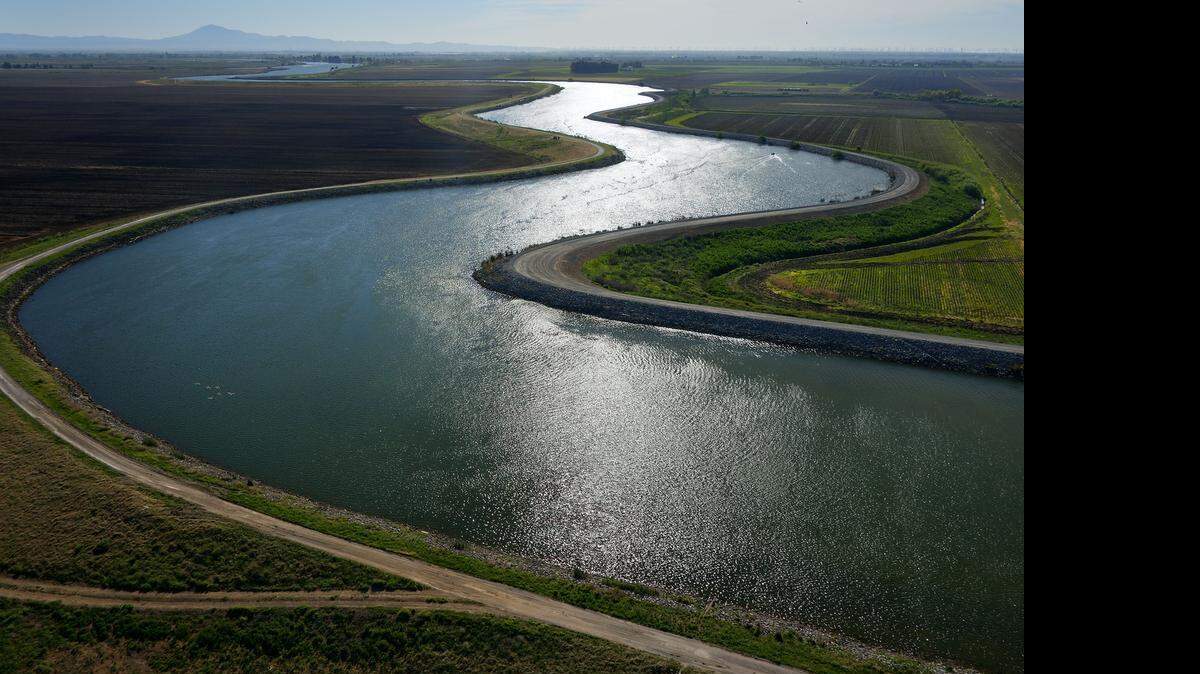 
In developing the new plan for the Sacramento-San Joaquin Delta, the governor should specifically define the ecological goals, set measurable objectives for recovery of species, produce a coordinated action plan and strictly monitor its progress. 

