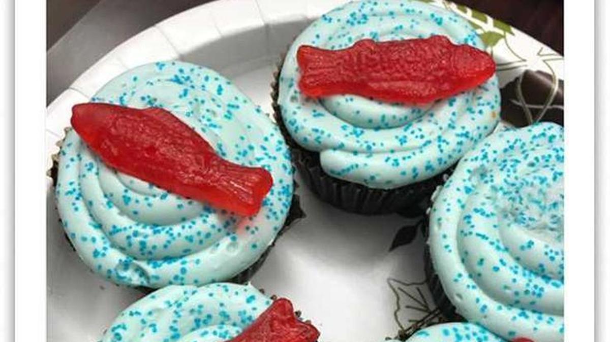 Rep. Devin Nunes’ cupcakes from Rep. David Valadao, riffing on endangered fish.
