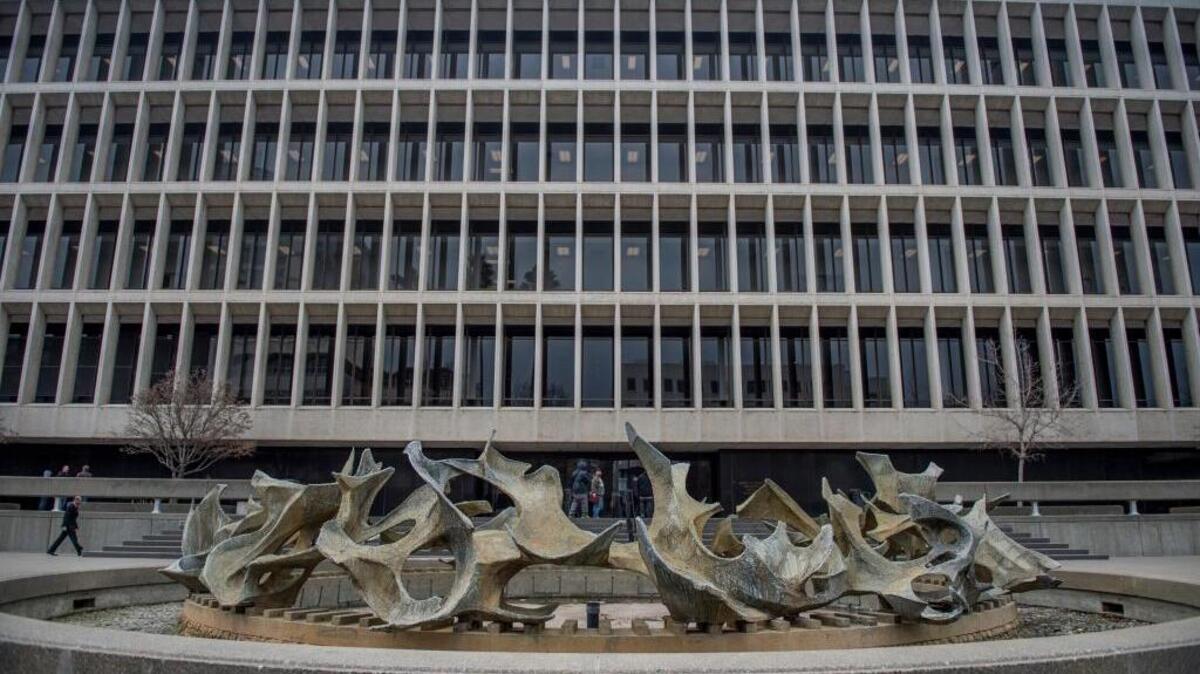 Sacramento Superior Court judges are eager to build a new railyard courthouse to replace a facility they call outdated, overcrowded and unsafe.