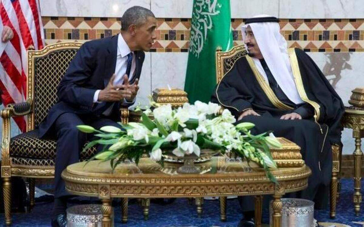
President Barack Obama meets with the new Saudi King Salman in Riyadh on Tuesday.
