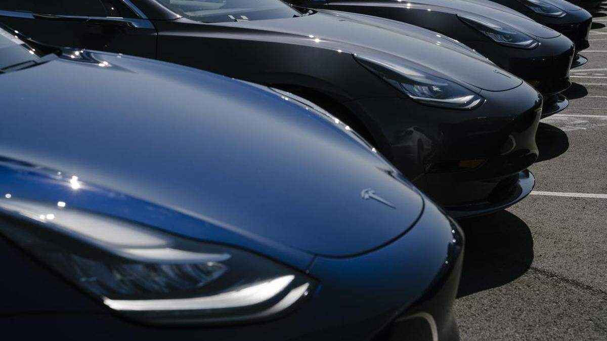 Tesla Model 3 in the inventory lot at the Tesla factory in Fremont, Calif. on Thursday, July 26, 2018. MUST CREDIT: Photo for The Washington Post by Mason Trinca