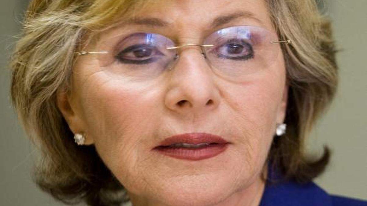 Sen. Barbara Boxer, shown meeting with the Sacramento Bee’s editorial board in 2010, says she won’t seek re-election in 2016.