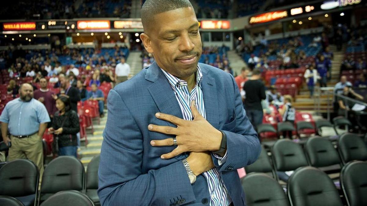 Sacramento Mayor Kevin Johnson saw his “strong mayor” initiative defeated in 2014, but one element of the plan is being revived. Measure L would create an independent panel to take redistricting power away from the City Council.