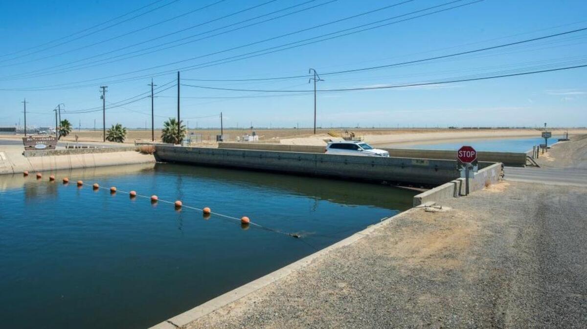 Subsidence has shrunk the clearance of the Russell Avenue bridge over the Delta-Mendota Canal in Firebaugh. Studies show that parts of the Central Valley are sinking as groundwater is being pumped during the historic drought.