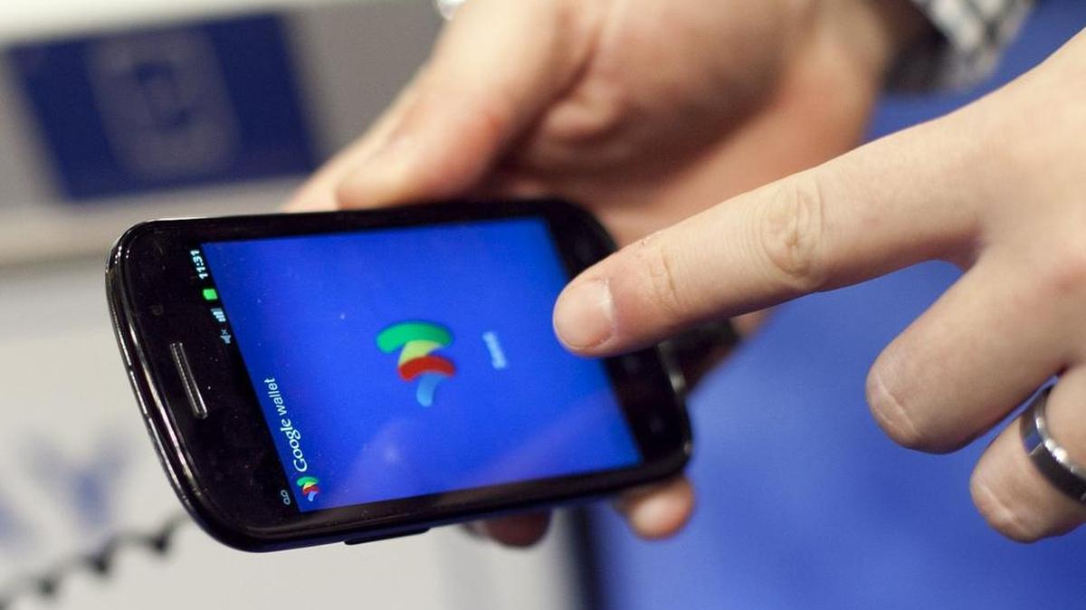 
Senate Bill 178, now in the Assembly, would require law enforcement agencies to get warrants before searching someone’s mobile devices for incriminating email, text messages, documents, metadata, geolocation information and other private electronic communication. 
