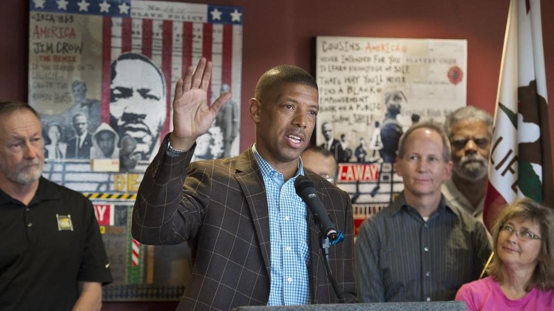 Sacramento Mayor Kevin Johnson announces he will not seek a third term as mayor during a press conference last month in Oak Park.
