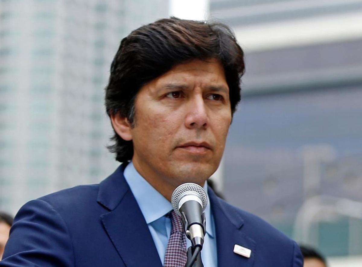 State Sen. Kevin de León, D-Los Angeles, who wrote the law creating the savings program, said the country is sitting on a “ticking time bomb” in the form of tens of millions of Americans who are unprepared for retirement. His law was aimed at helping them.
