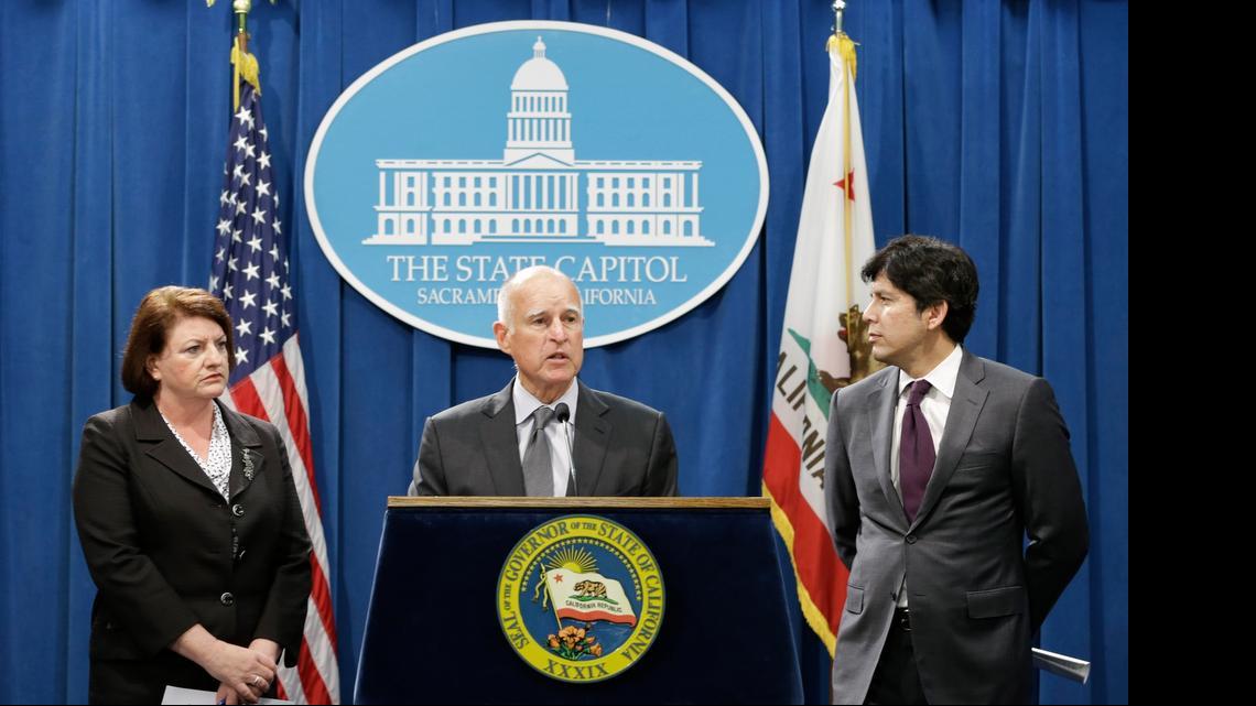 
Gov. Jerry Brown discusses the budget agreement reached with Assembly Speaker Toni Atkins, D-San Diego, and Senate President Pro Tem Kevin de Leon, D-Los Angeles, at a Capitol news conference in on Tuesday. Brown outlined the budget plan that sends billions more to public schools and universities in the fiscal year beginning July 1.
