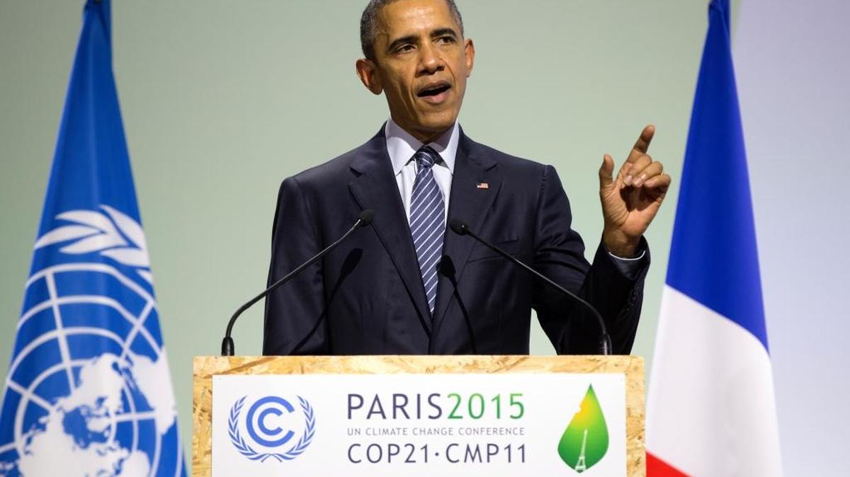 President Barack Obama, speaking Monday at a United Nations conference on climate change outside Paris, has called for global leaders to agree to reduce greenhouse gas emissions.