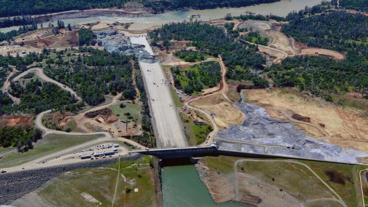 Documents regarding the damage and repair of the Oroville Dam, where a spillway fractured this winter, as well as Gov. Jerry Brown’s response to the crisis, have been kept from public view.