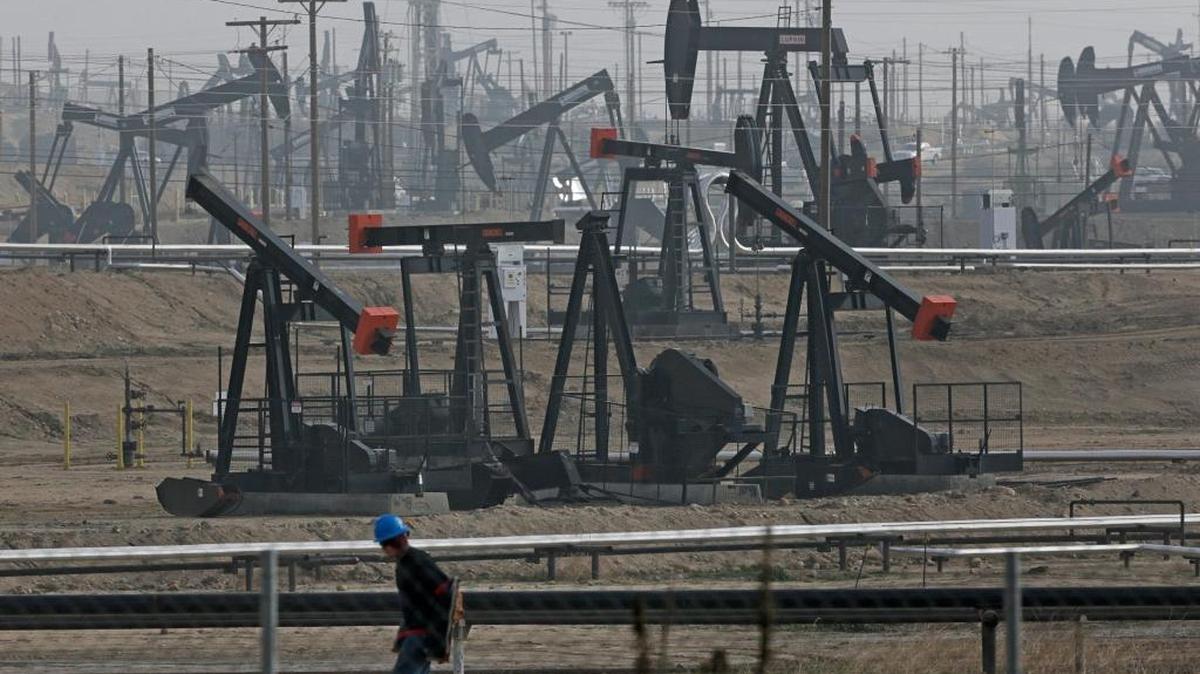 The oil industry and its allies spent millions of dollars in California’s primary to influence legislative elections, much of it to prop up pro-oil Democrats.