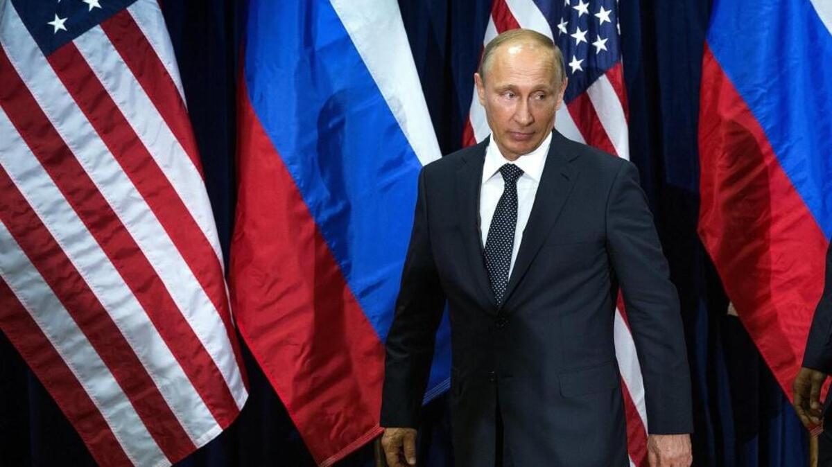 An unusual question is capturing the attention of cyberspecialists, Russia experts and Democratic Party leaders in Philadelphia: Is Russian President Vladimir Putin trying to meddle in the American presidential election?