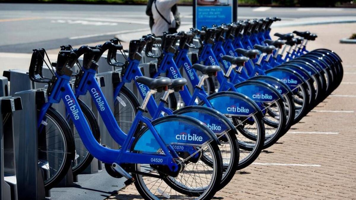 Sacramento City Councilman Steve Hansen has set a new deadline of May for soliciting proposals from bike-share operators, picking one by September and creating a “starter system” soon after that.