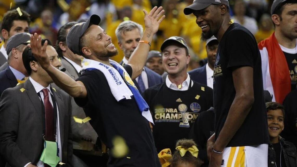 Stephen Curry schools Donald Trump, and not just on basketball