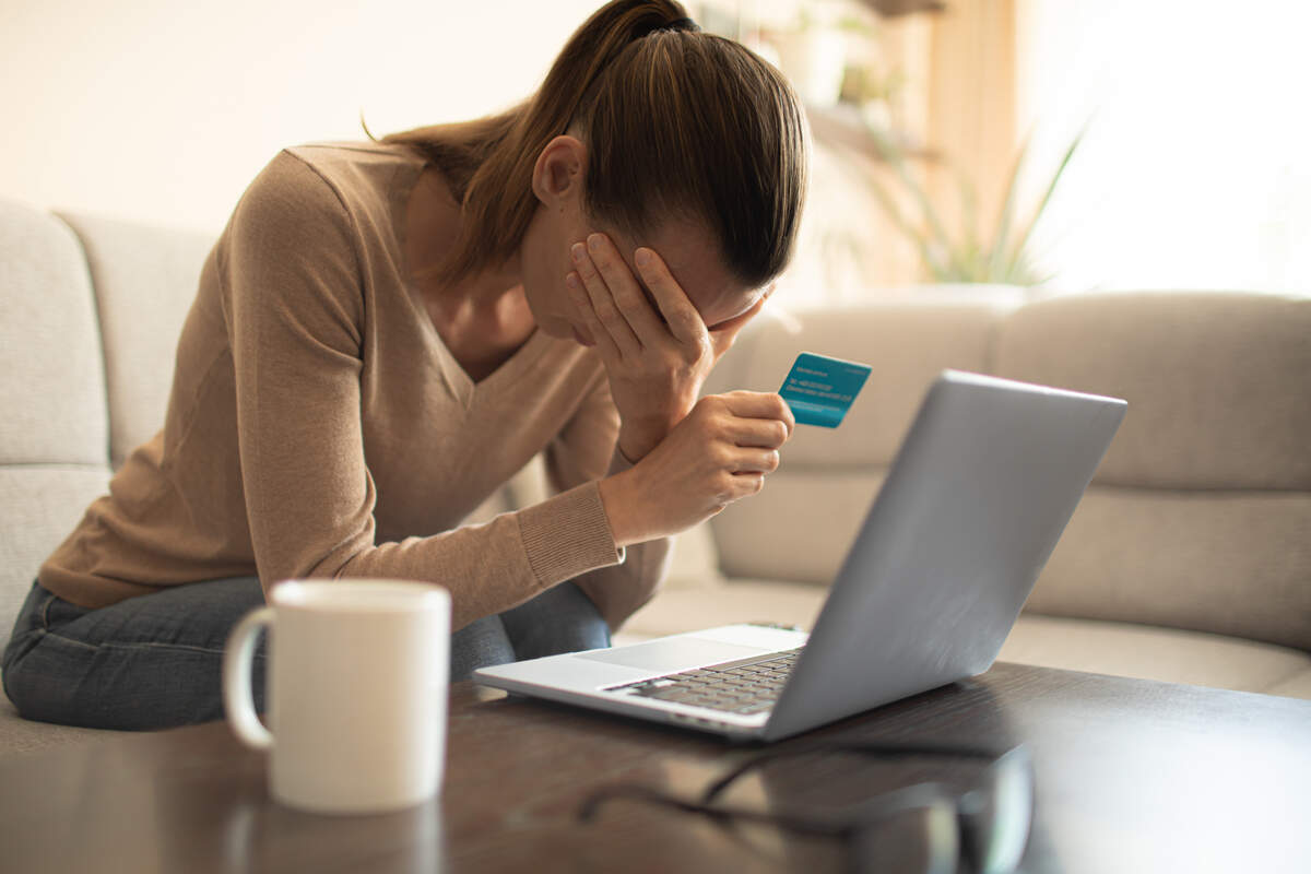 As Credit Card Debt Hits $1 Trillion, Here Are 5 Ways to Pay off Your Balance