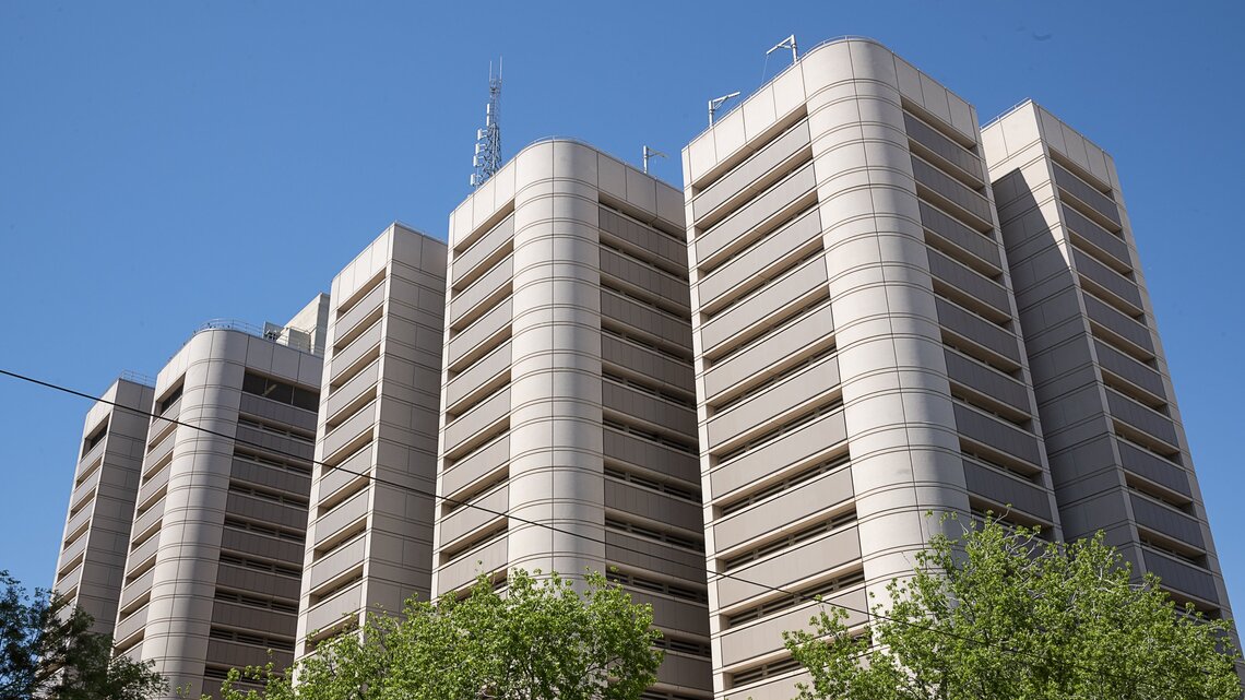Jail inmate facing homicide charge dies at hospital, Sacramento sheriff says