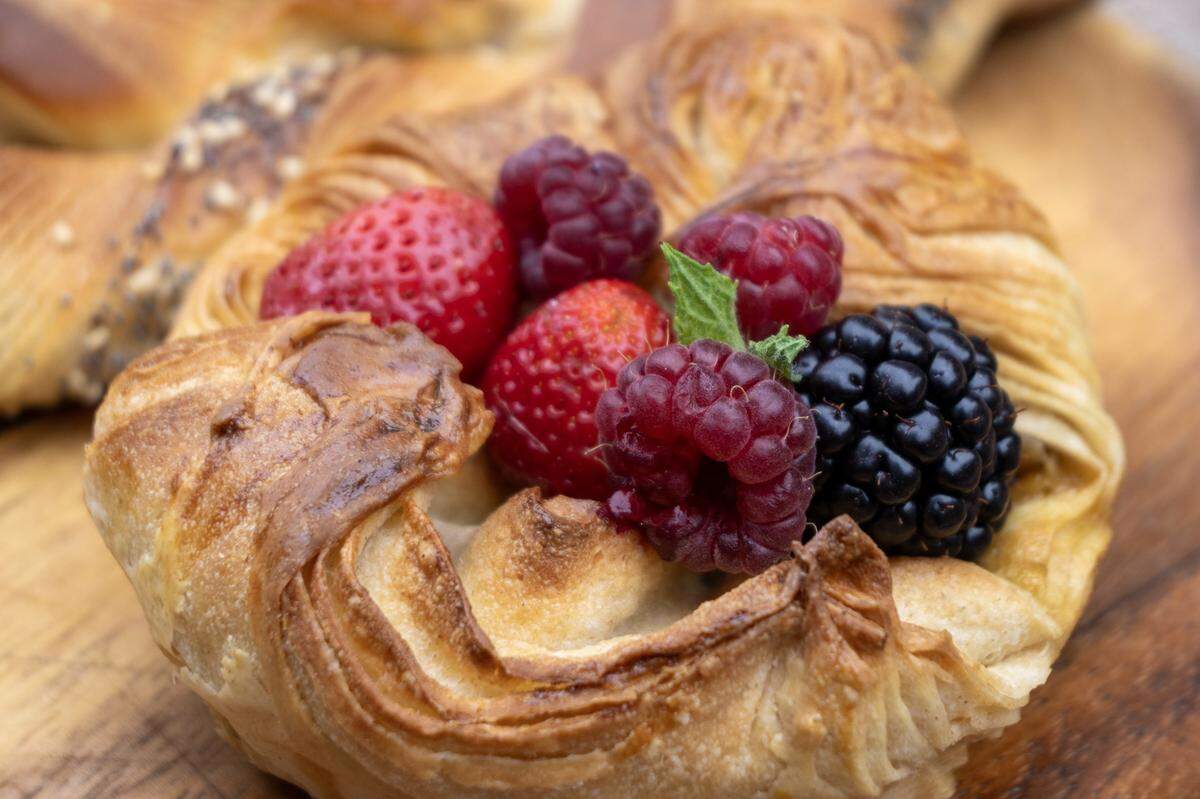 A berry nest pastry is served at Artisan Lavinia in Oregon House on May 2.