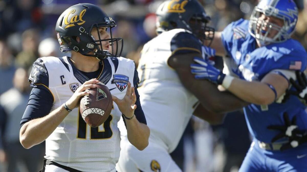 Cal quarterback Jared Goff (16) looks to pass against Air Force during the first half of the Armed Forces Bowl NCAA college football game, Tuesday, Dec. 29, 2015, in Fort Worth, Texas.