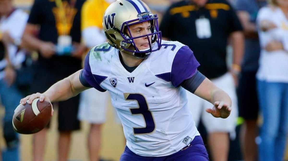 Washington’s Jake Browning looks to throw against Arizona State during the second half Saturday, Nov. 14, 2015, in Tempe, Ariz. Arizona State defeated Washington 27-17.