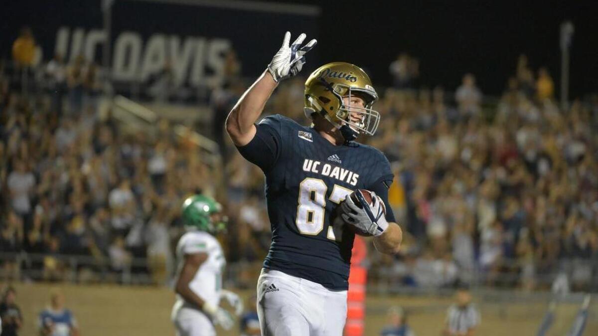 Wesley Preece caught two first-quarter touchdowns from Jake Meier on Saturday in a 31-28 victory.
