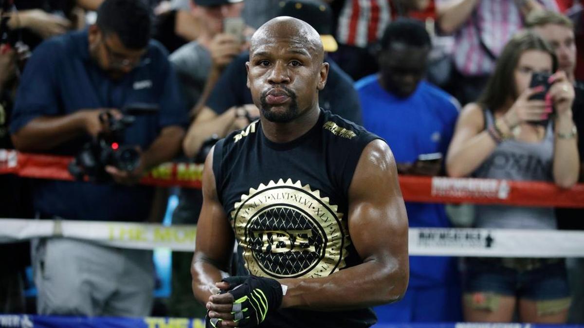 Floyd Mayweather Jr. trains at his gym Thursday, Aug. 10, 2017, in Las Vegas. Mayweather is scheduled to fight Conor McGregor Aug. 26 in Las Vegas.
