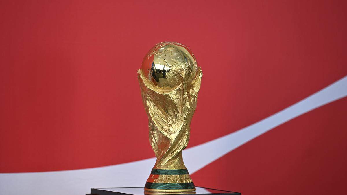 BRASILIA, BRAZIL - FEBRUARY 26: View of the World Cup trophy, as part of the FIFA Trophy Tour at Planalto Palace on February 26, 2026 in Brasilia, Brazil. The tour makes 75 stops in over 150 day and after stopping in São Paulo and Rio de Janeiro, it arrived at the Planalto Palace, where the 2027 Women’s World Cup Trophy will also be presented. The 2026 FIFA World Cup will be held in Canada, Mexico, and the United States. 