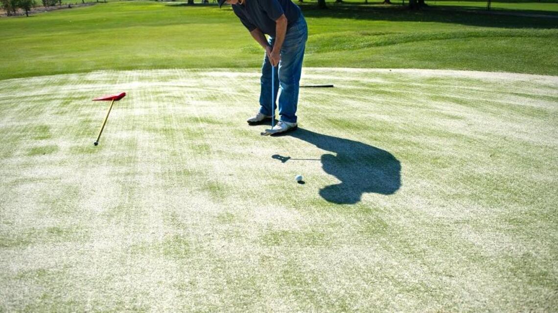 Fall aerification schedule for Sacramento-area golf courses