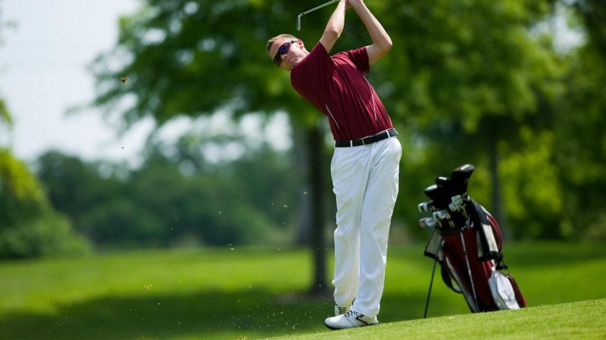 Sierra College golfer Eric McIntosh hits a shot at Sierra View Country Club during the state community college state tournament in 2009. Sierra View will christen its renovated practice and game-improvement facility this weekend.