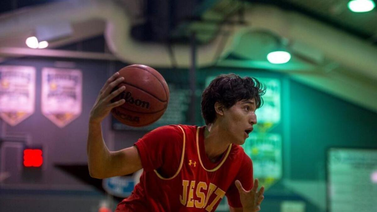 Elias King is averaging 21.6 points and 9.2 rebounds for a Jesuit program that looms as a dark horse in the Sac-Joaquin Section Division I playoffs that start Wednesday.