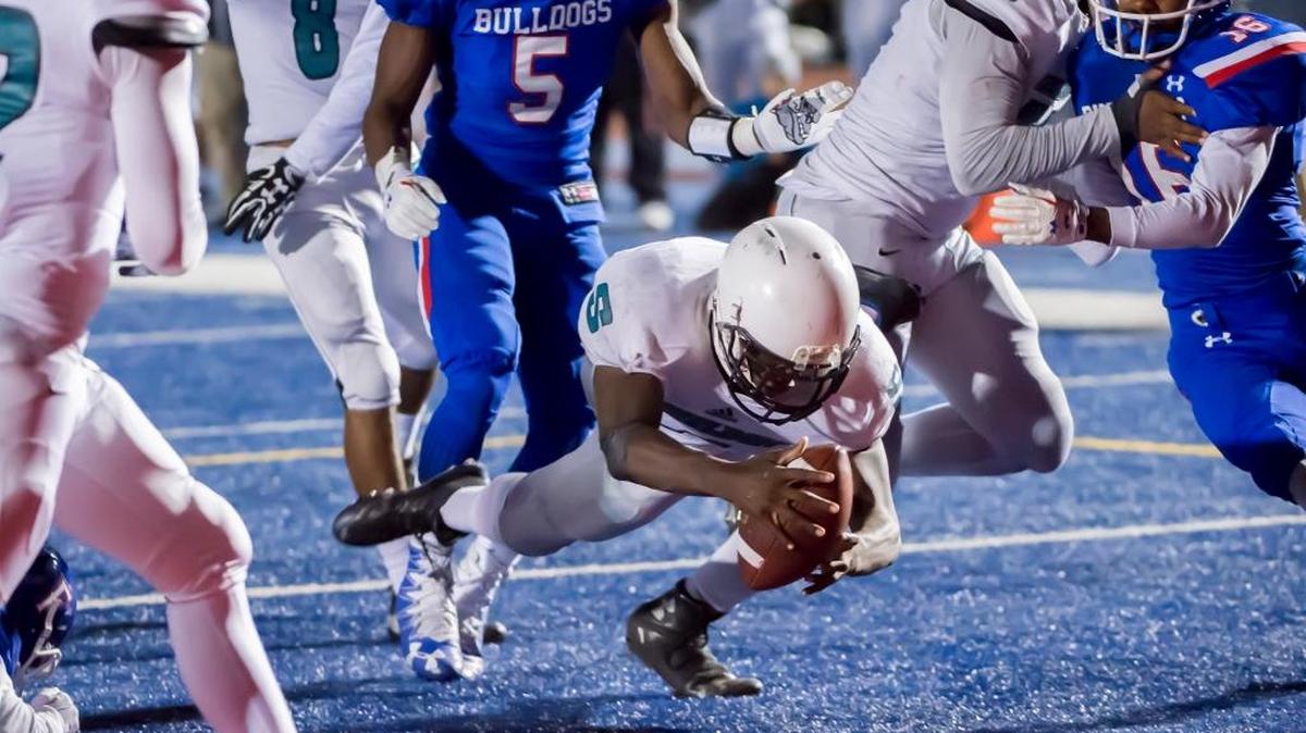 Sheldon’s Vonathan Allen dives for a touchdown against Folsom during the playoffs last season. This week, Folsom hosts Jesuit and Sheldon faces Casa Roble in spotlight games.