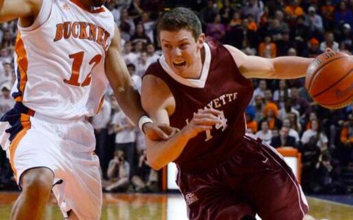 
Lafayette’s Bryce Scott, right, battling Bucknell in 2013, will take on No. 1 seed Villanova in the NCAA Tournament Thursday.
