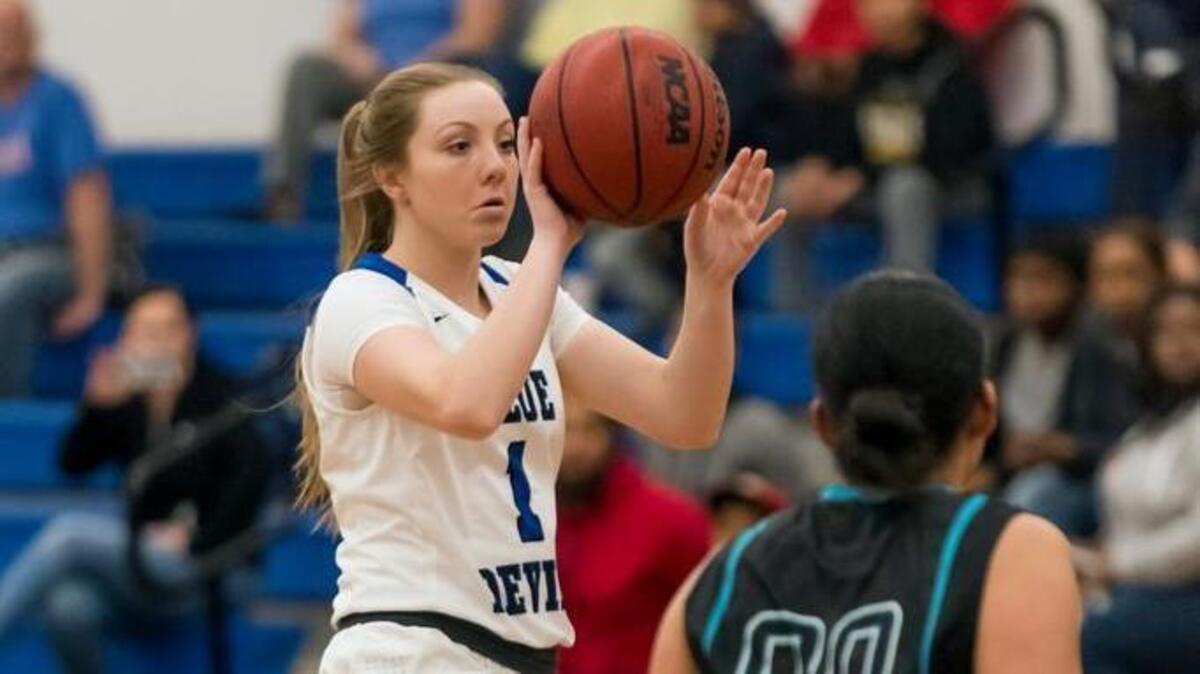 Davis’ Kelsey Forrester recently broke the 1,800-point mark, joining Folsom’s McKenzie Forbes to reach the milestone this season.