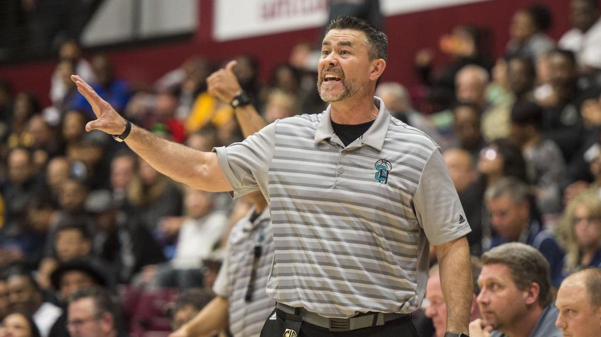 Sheldon coach Joey Rollings calls out a play as his team seals the 61-60 victory against Bishop O'Dowd on March 17, 2018, for the CIF Northern California Open Division championship.