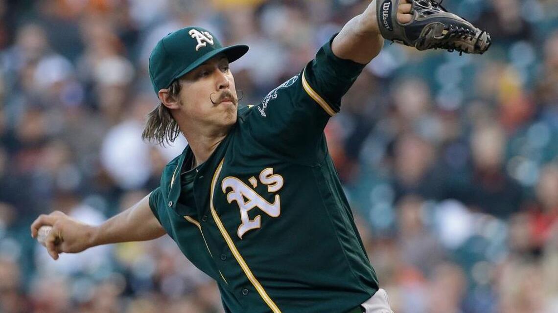 Mengden gets plenty of support as A’s topple Giants
