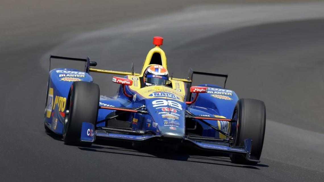 Alexander Rossi drives through Turn 1 during the final practice session for the Indianapolis 500 auto race at Indianapolis Motor Speedway in Indianapolis on Friday, May 27, 2016.