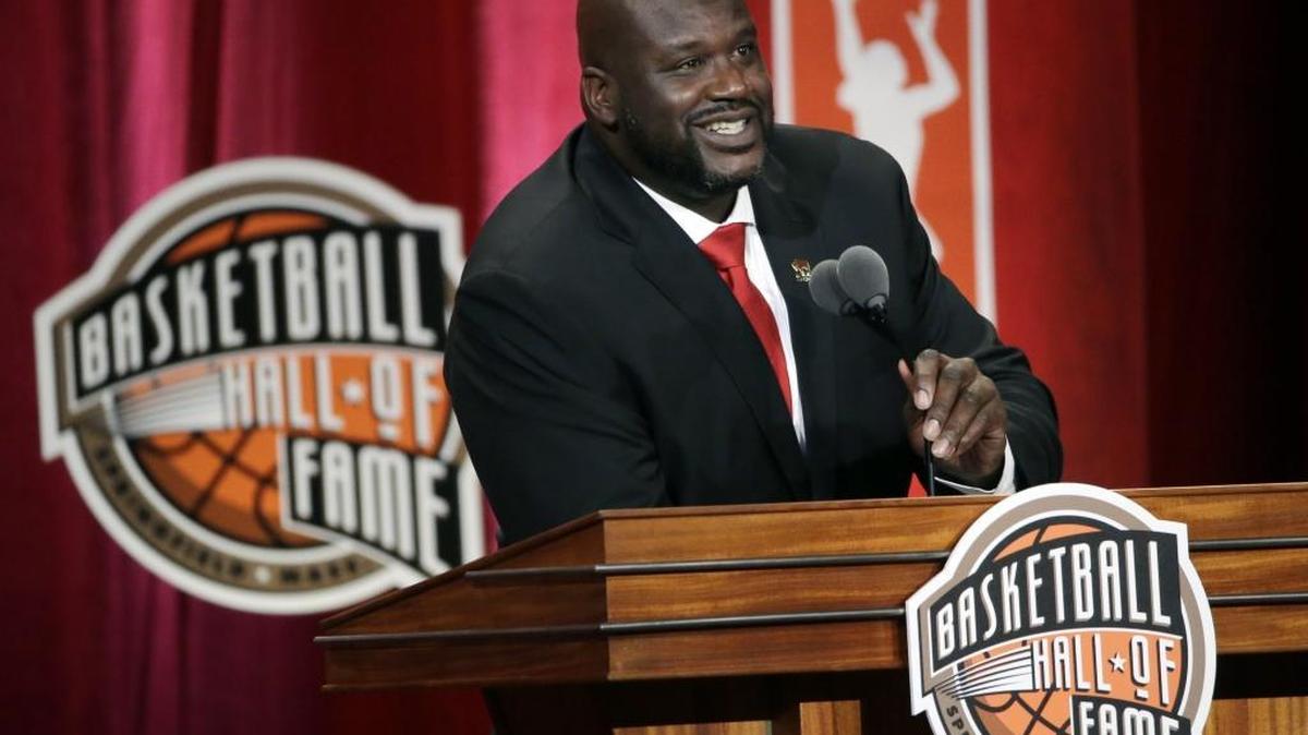 2016 Basketball Hall of Fame inductee Shaquille O’Neal speaks during induction ceremonies at Symphony Hall, Friday, Sept. 9, 2016, in Springfield, Mass.