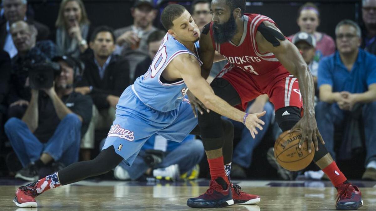 Sacramento’s Seth Curry defends Houston’s James Harden during their game against at Sleep Train Arena on Friday, Nov. 6, 2015 in Sacramento.