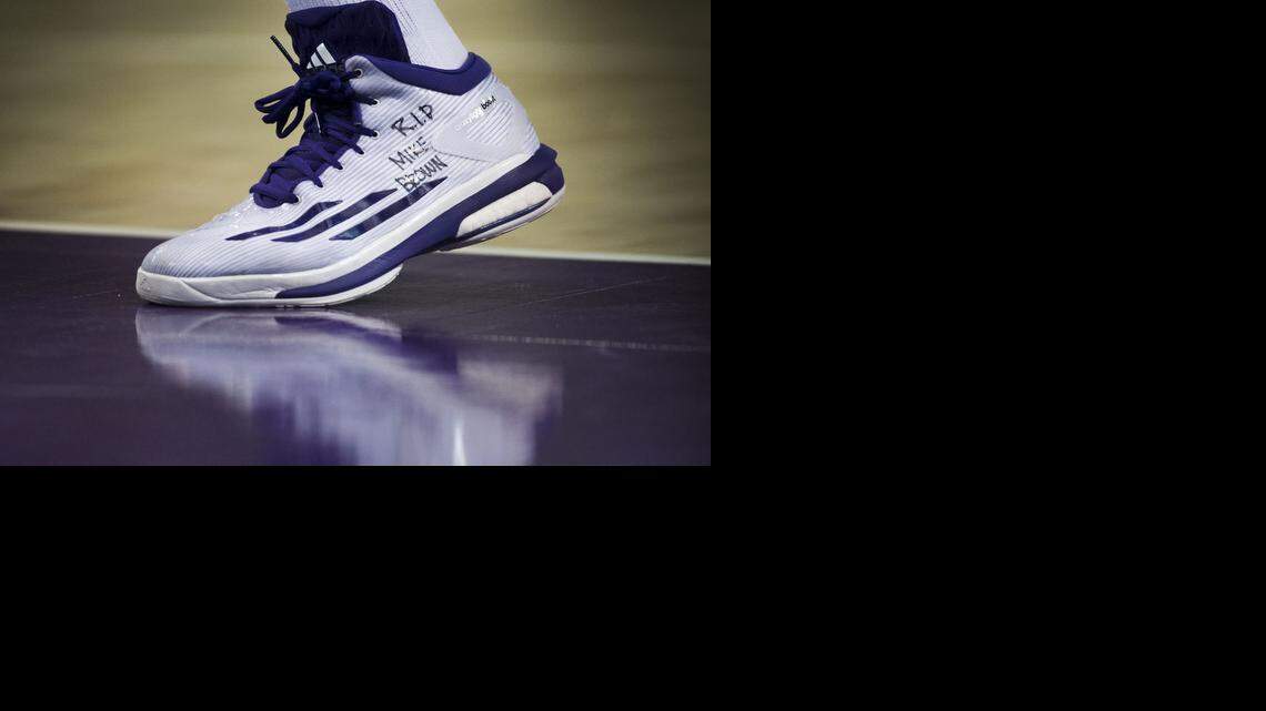 
Ben McLemore wears shoes with the inscription “R.I.P. MIKE BROWN” during Sunday’s game against Memphis.
