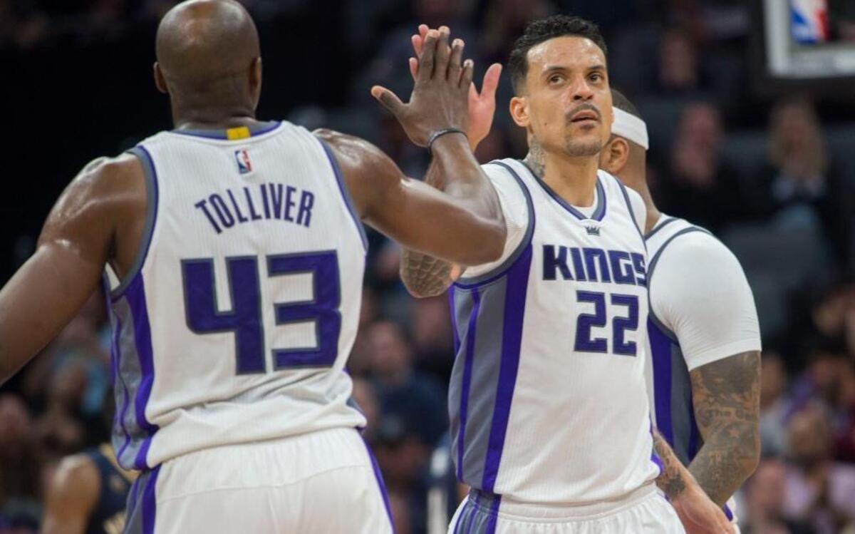 Sacramento Kings forward Matt Barnes (22) and forward Anthony Tolliver (43) celebrate their during the game against the New Orleans Pelicans at Golden 1 Center in Sacramento, Calif., on Sunday, Feb. 12, 2017.