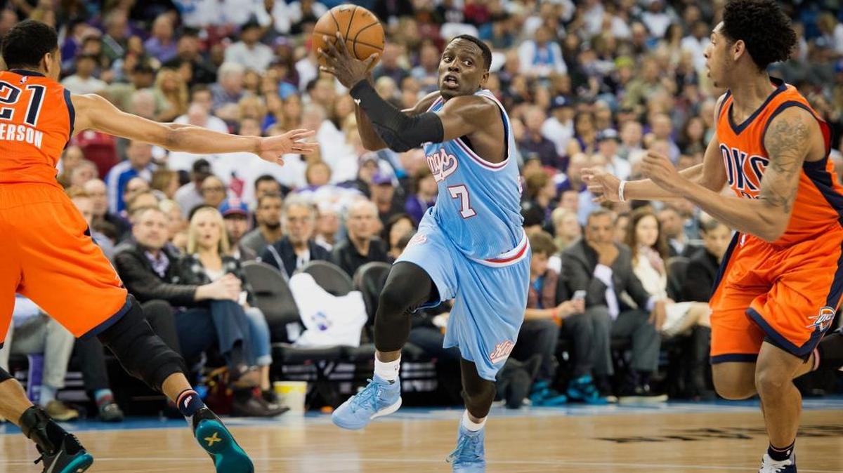 NBC Sports’ power rankings claim the Kings are better off with guard Darren Collison (7) “running the show not Rajon Rondo.” ... Collison slashes between Oklahoma City Thunder guard Andre Roberson (21), left and guard Cameron Payne (22) during an NBA game on Saturday, April 9, 2016 at Sleep Train Arena in Sacramento.